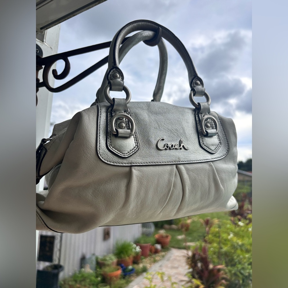Coach White Leather Handbag